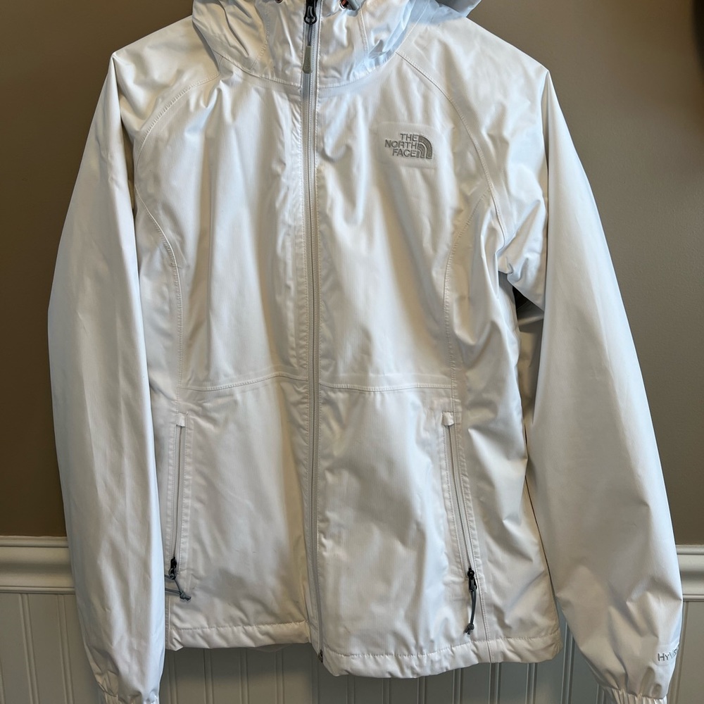 LIKE NEW Women’s Hyvent North Face Winter Jacket